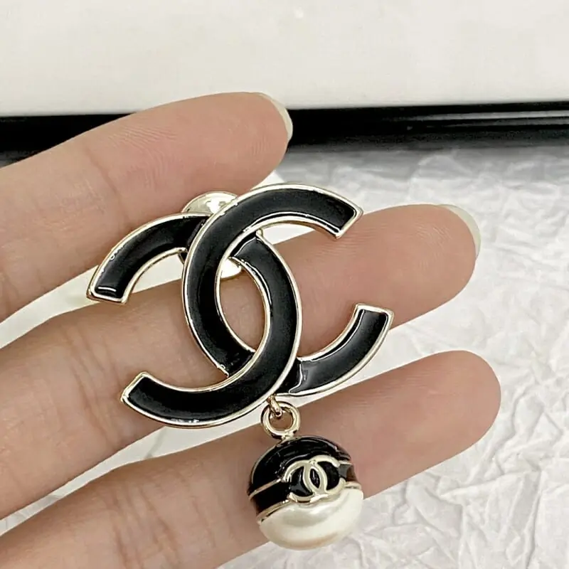 chanel brooches pour femme s_12145012